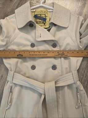 Anthropologie Millard Fillmore MF-13
Short Trench Utility Jacket Cream Medium
